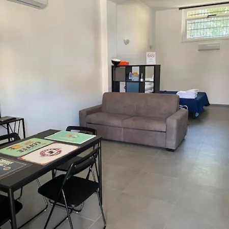 Mini Loft Rina - Stazione Migliarina * La Spezia